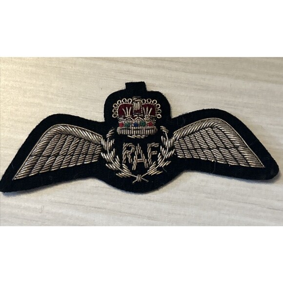 VINTAGE RAF ROYAL AIR FORCE PILOTS CLOTH WING BADGE PATCH BROWN WREATH - Picture 1 of 6